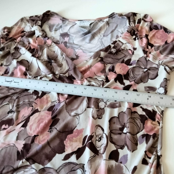George Stretch Women's Hi-Low Floral Top size XL (16-18).‎ - Picture 6 of 8